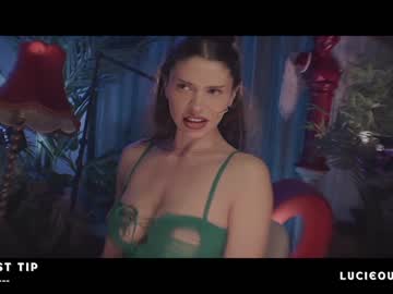 latina cam girl lucieoude_ image #2557493