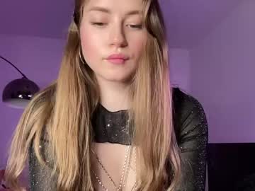 latina cam girl strawberryjamx image #2156443