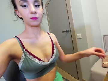 latina cam girl ehotlovea image #4139352