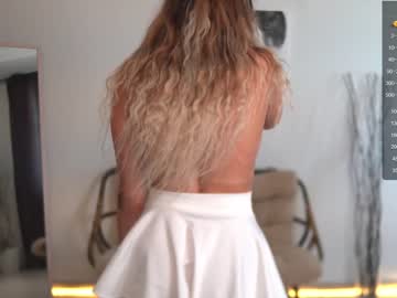 latina cam girl kelly_the_horniest image #3354607