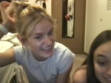 latina cam girl lily_lovelace777 image #1359545