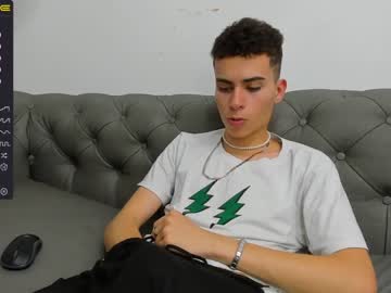 chris_angelox latina cam