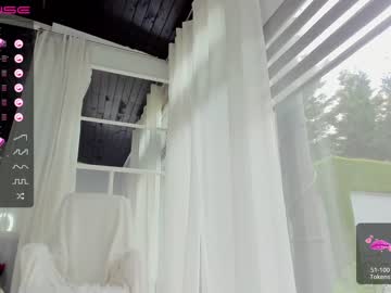 latina cam girl miss_diamond__ image #2949840