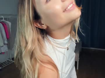 latina cam girl melissakissaa image #3380039