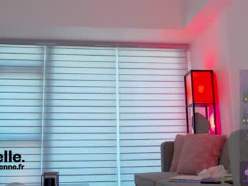 latina cam girl belle_adrienne image #4304787