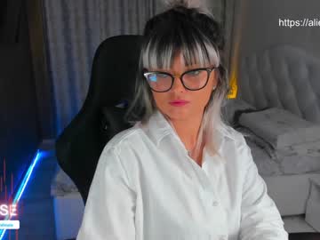 latina cam girl aliessia image #1185480