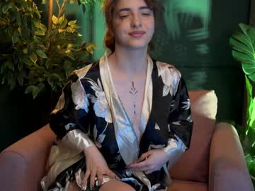 latina cam girl yours_lola image #860025