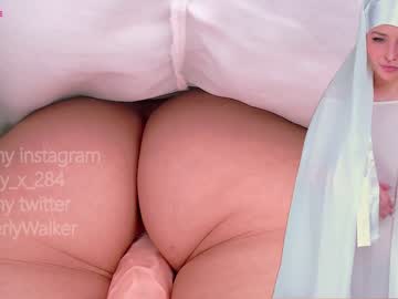 latina cam girl queenafina image #1142506