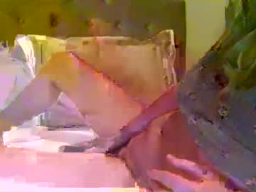 latina cam girl lilyofthevalley25 image #177177