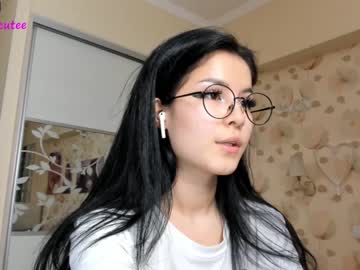 latina cam girl akino_17 image #810884