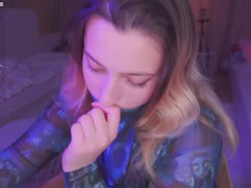 latina cam girl aveksmr image #2010460