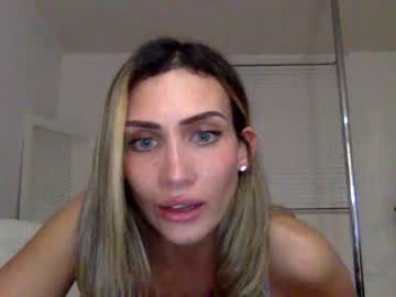 latina cam girl armani123_ image #4196946