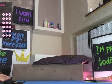 latina cam girl queenelia image #3815762