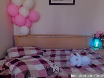 latina cam girl _demi_dee_ image #825138