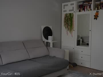 latina cam girl _blackbee_ image #3824929