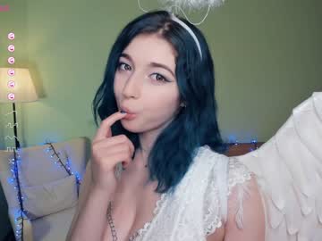 latina cam girl your_desssert image #3982946