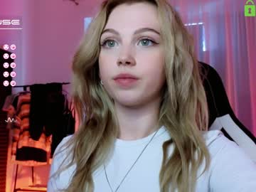 latina cam girl small_blondee image #3155143