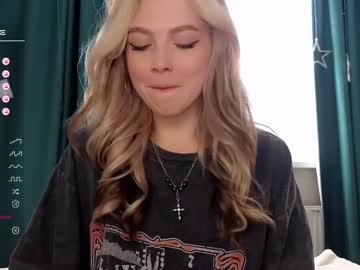 latina cam girl small_blondee image #3550900