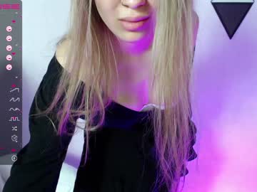 latina cam girl yourvirusqueen_ image #1407340