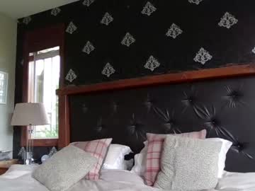 latina cam girl kumfoxlive image #4375055