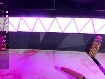 latina cam girl vanessa_love image #4138402