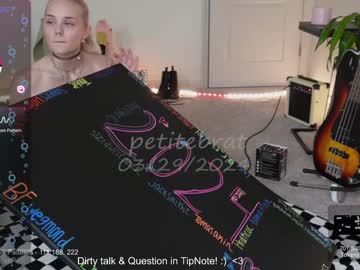 latina cam girl petitebrat image #4430949