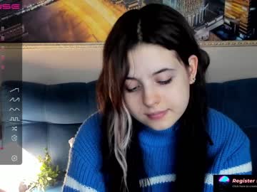 latina cam girl nessa_more image #2347037