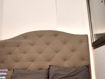 latina cam girl bunnyblondy image #3465319