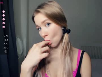 latina cam girl yasminaduncan image #4381505