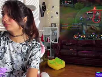 latina cam girl violetttflowers image #3270430