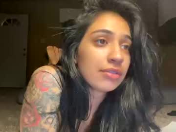 zoiimaybae22 latina cam