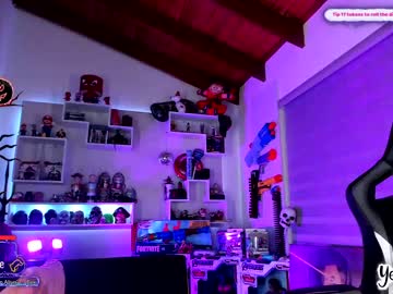 latina cam girl yesikasaenz image #1909848