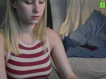 latina cam girl boooooom_ image #1483244