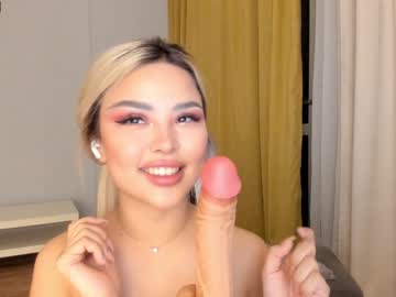 latina cam girl bae_suz image #150471