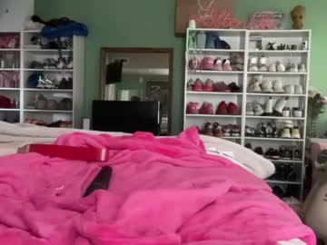 latina cam girl oftenelle image #2894849