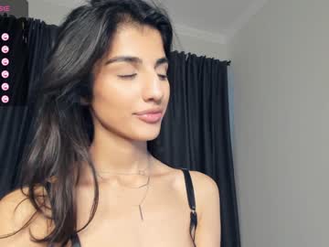 latina cam girl suzannedavise image #3906571