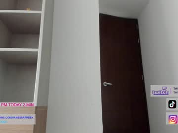 latina cam girl vanandjuani image #3192923