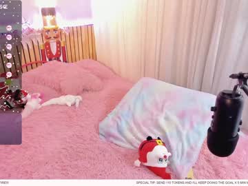 latina cam girl little_effy18 image #3918617
