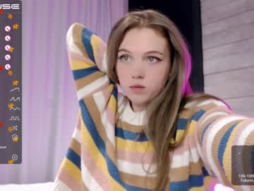 latina cam girl small_blondee image #1921554