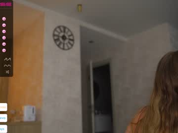 latina cam girl coyness_geneva image #3490368