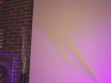 latina cam girl yolandabertha image #2918927