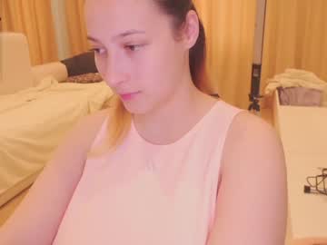 latina cam girl aveksmr image #1398087