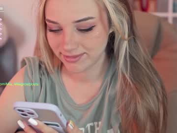 latina cam girl mia_milagros image #1412422
