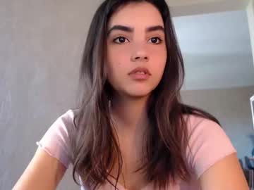 latina cam girl nika_la image #1139999
