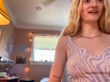 latina cam girl ssoftstarr18 image #4628070