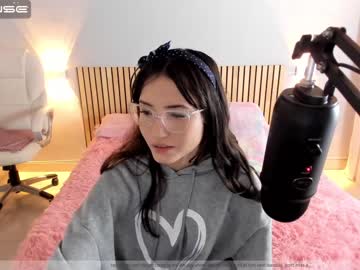 latina cam girl little_effy18 image #3142649