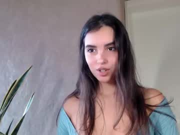 latina cam girl nika_la image #1976782