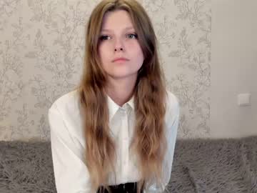 latina cam girl alainaestrada image #3661698