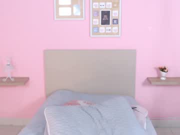 latina cam girl little_effy18 image #85722