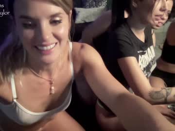 latina cam girl phoenix_taylor image #1542075